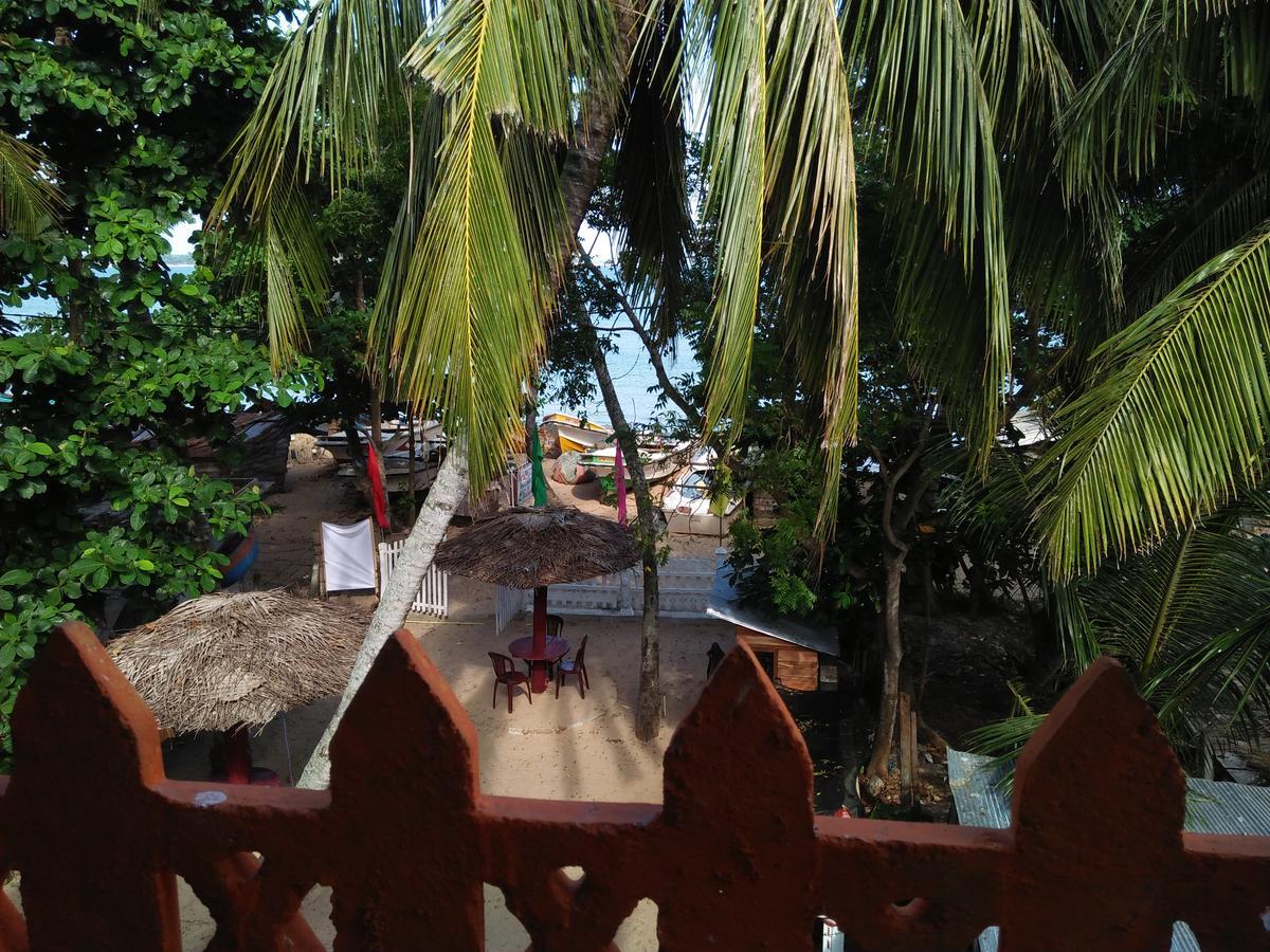 Parei Beach Inn Tangalle Esterno foto